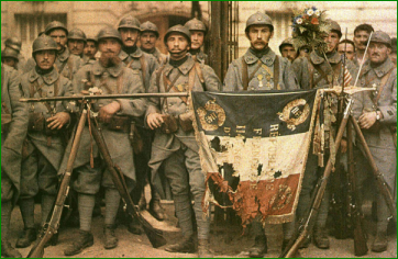 Soldats et drapeau